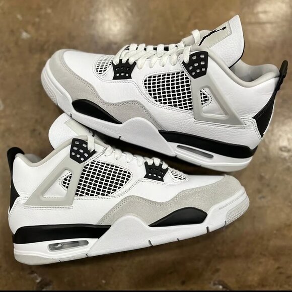 Jordan 4 military blacks